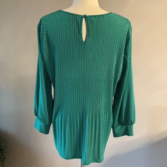 ADRIENNA PAPELL EMERALD GREEN WITH WHITE DOTS GENTLE PLEATED BLOUSE Size L - Picture 8 of 15
